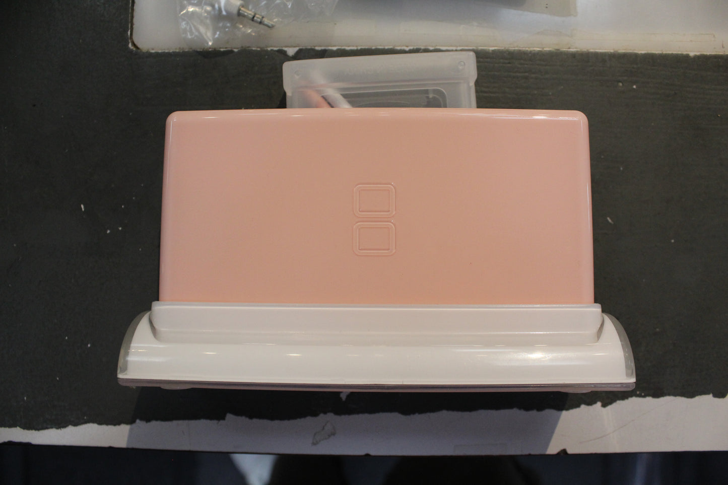 PINK NINTENDO DS LITE WITH CARRYING CASE AND ACCESSORIES