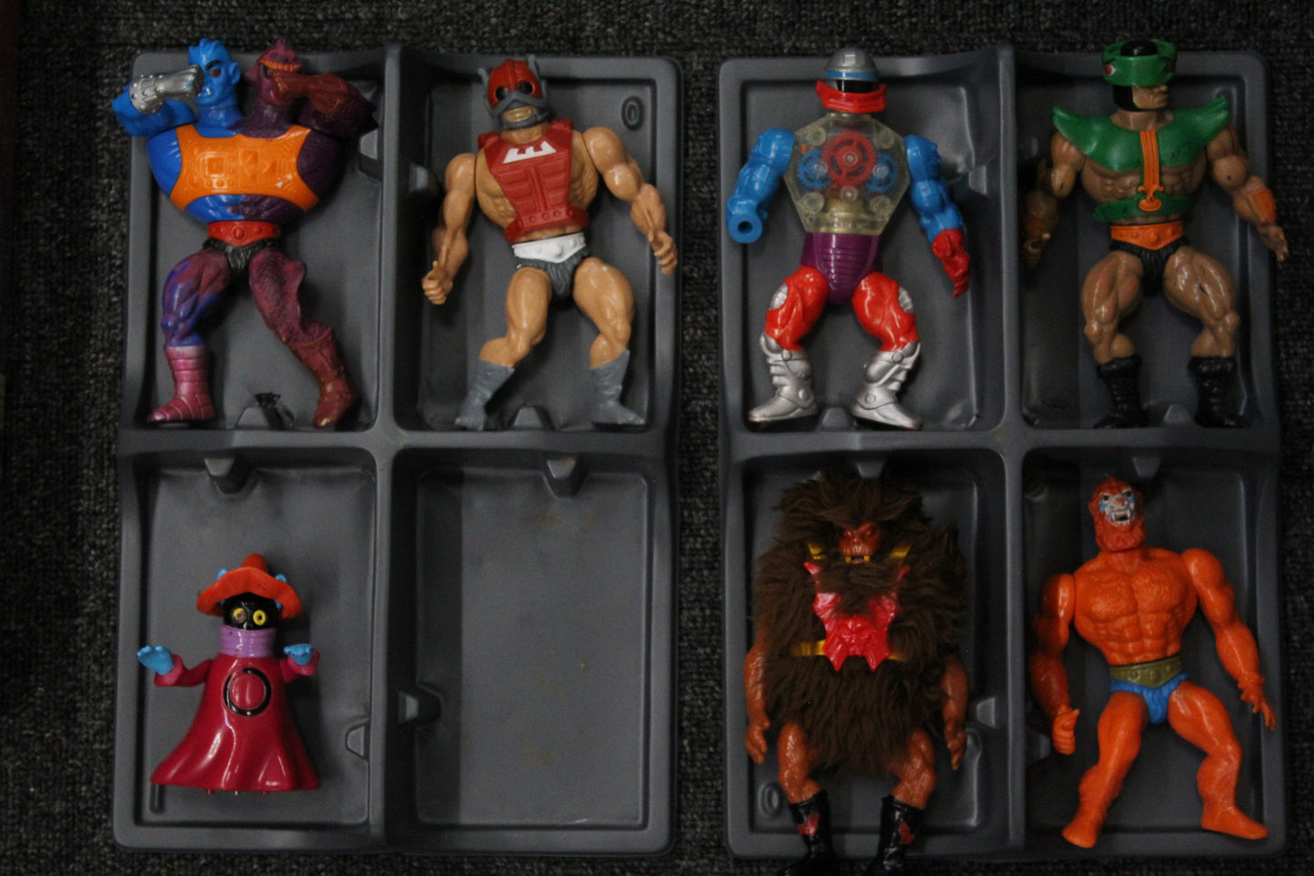He-Man and the Masters of the Universe Collectors case with 7 He-man figures